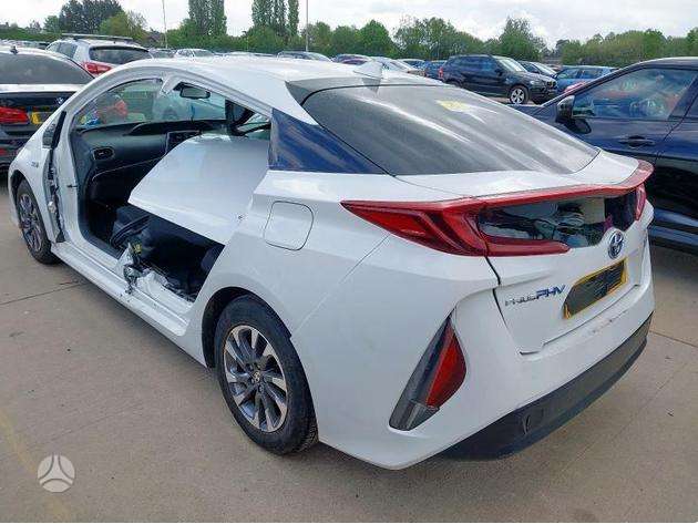 Toyota Prius Prime for parts