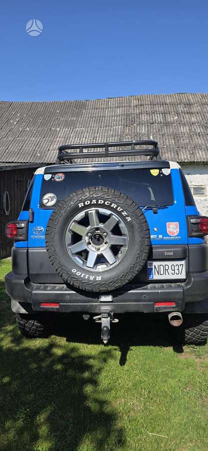 Toyota FJ Cruiser - 8