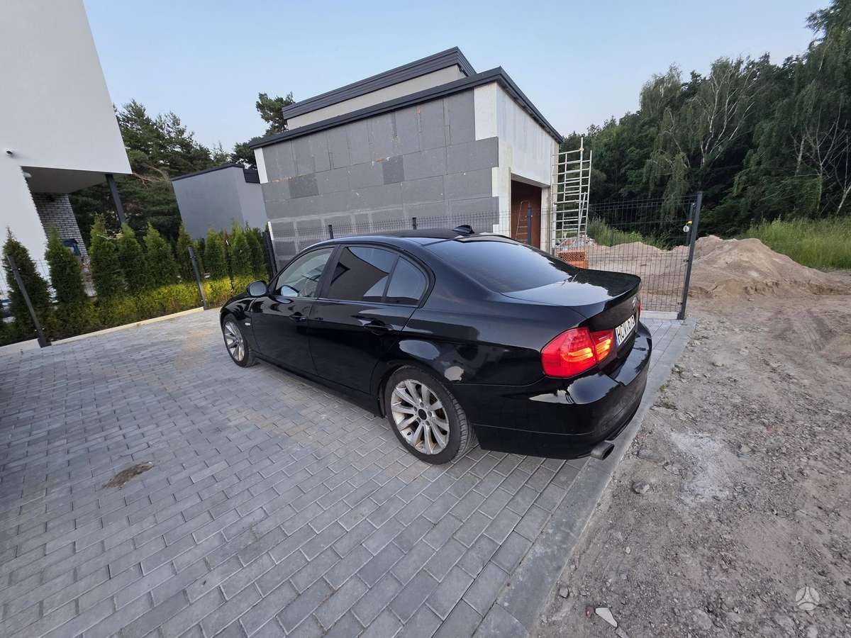 BMW 320, 2.0 l., Седан