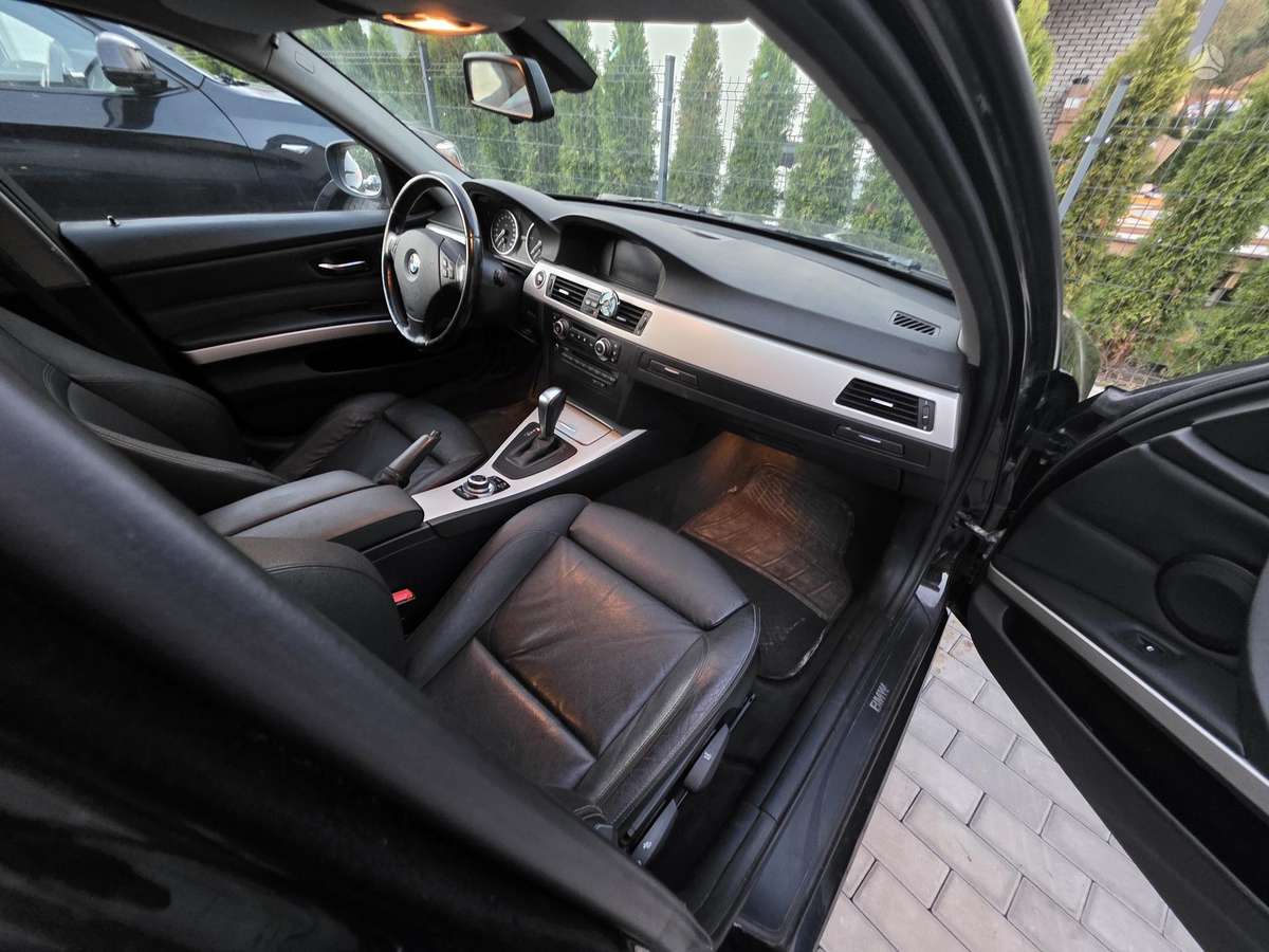 BMW 320, 2.0 l., Седан