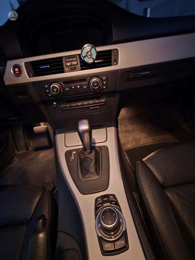 BMW 320, 2.0 l., Седан