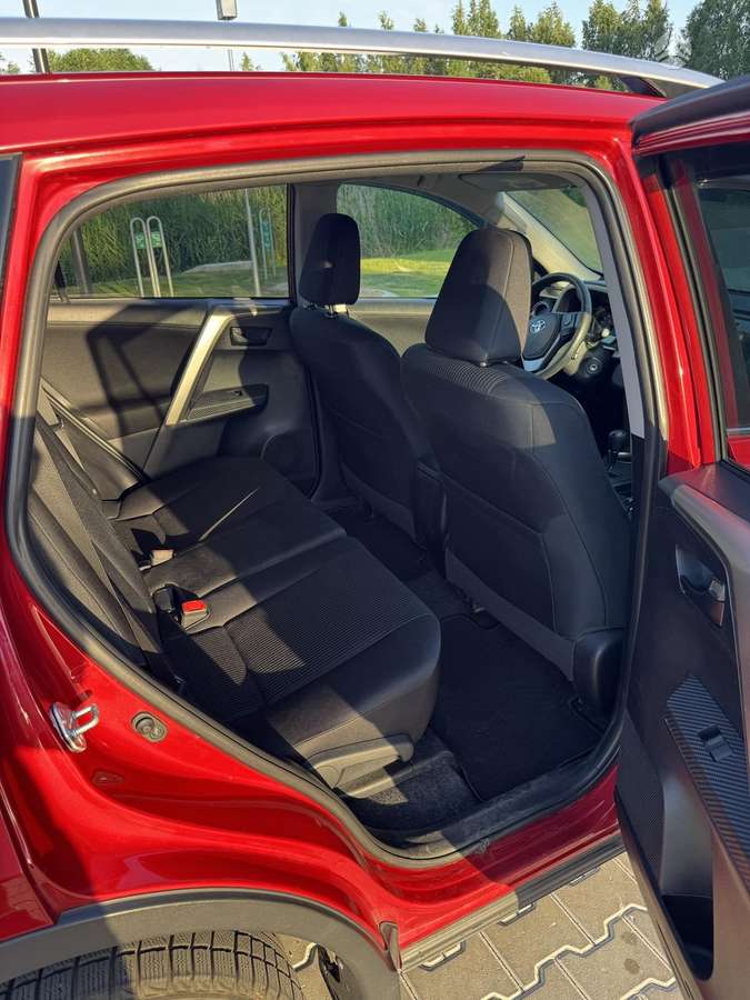 Toyota RAV4 - 10
