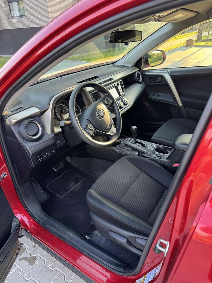Toyota RAV4 - 12