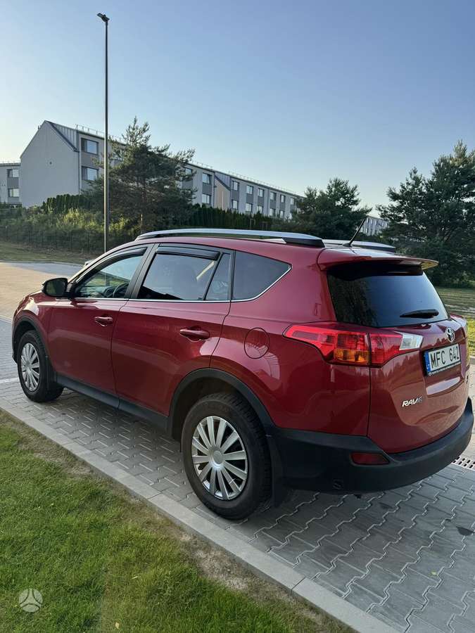 Toyota RAV4 - 6
