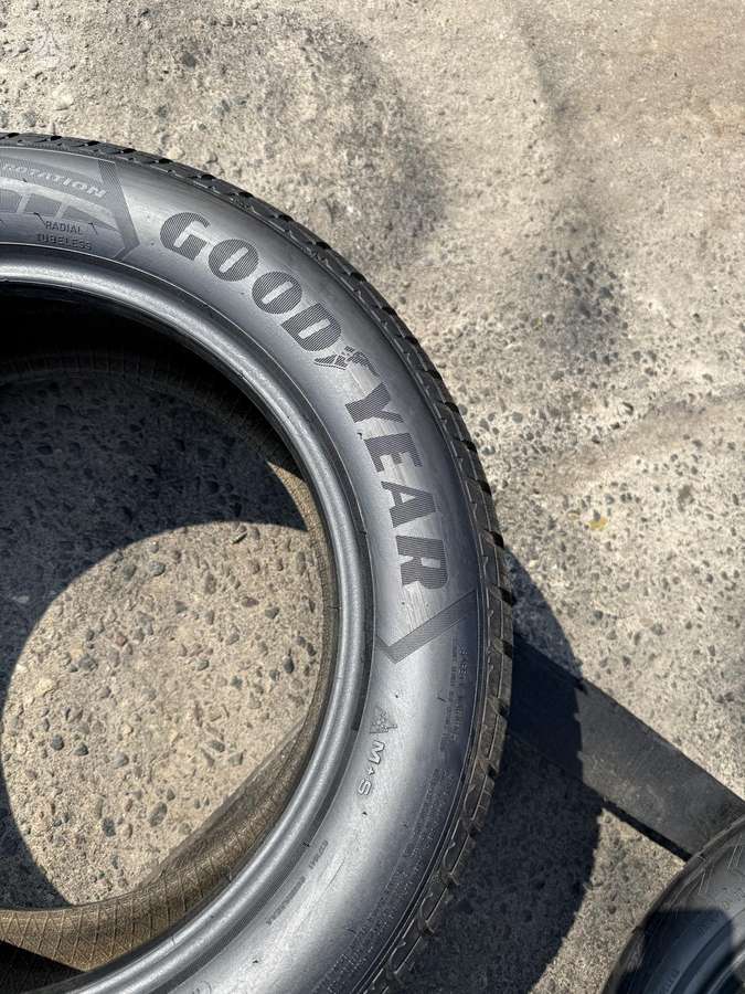Goodyear ULTRAGRIP 8, всесезонные 225/55 R17