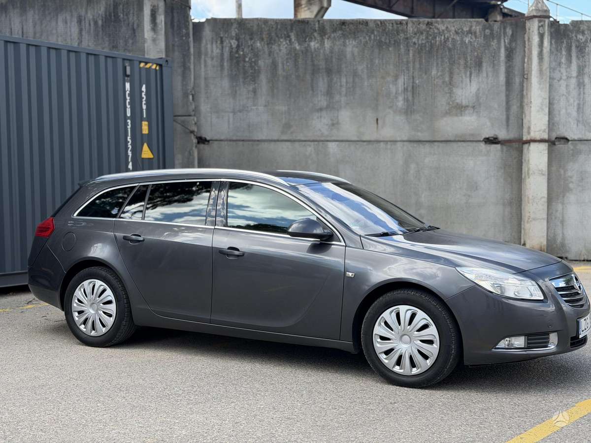 Opel Insignia, 2.0 l., Универсал