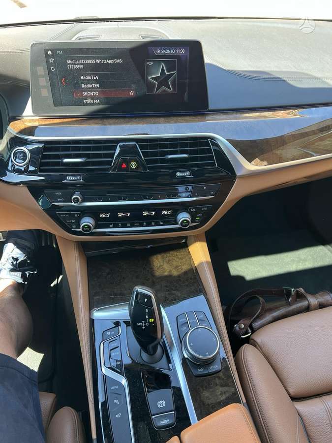 BMW 530, Седан