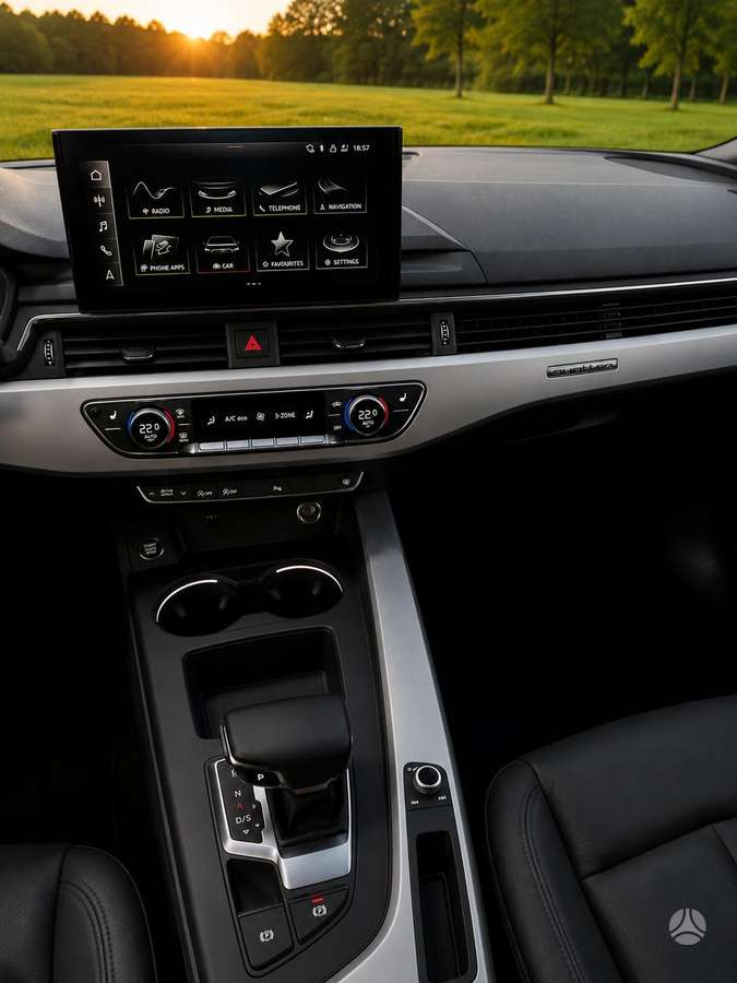 Audi A4, 2.0 l., Седан
