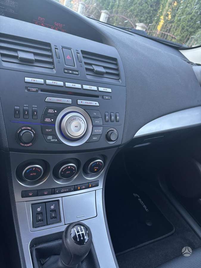 Mazda 3, 1.6 l., Хэтчбек