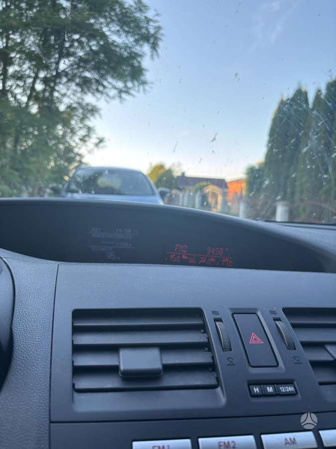 Mazda 3, 1.6 l., Хэтчбек