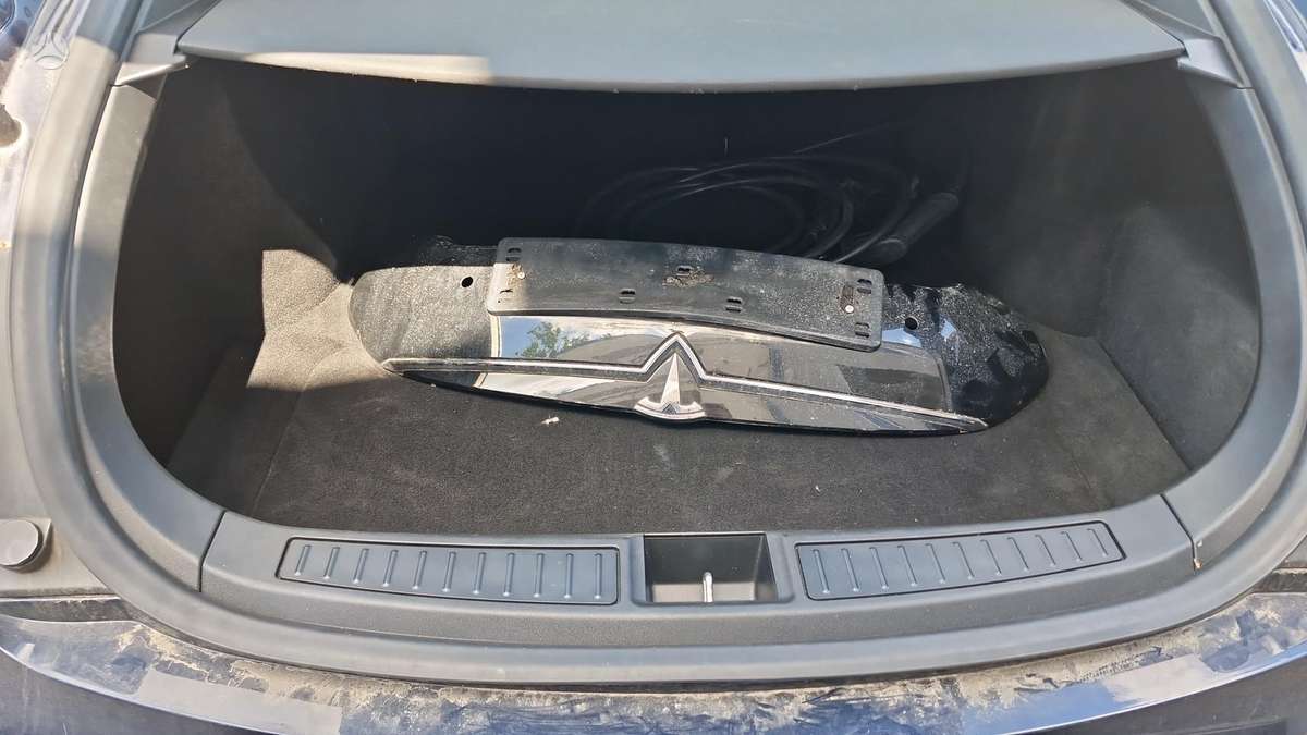 Tesla Model S, sedans