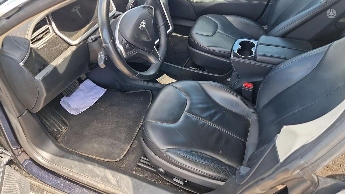 Tesla Model S, saloon / sedan
