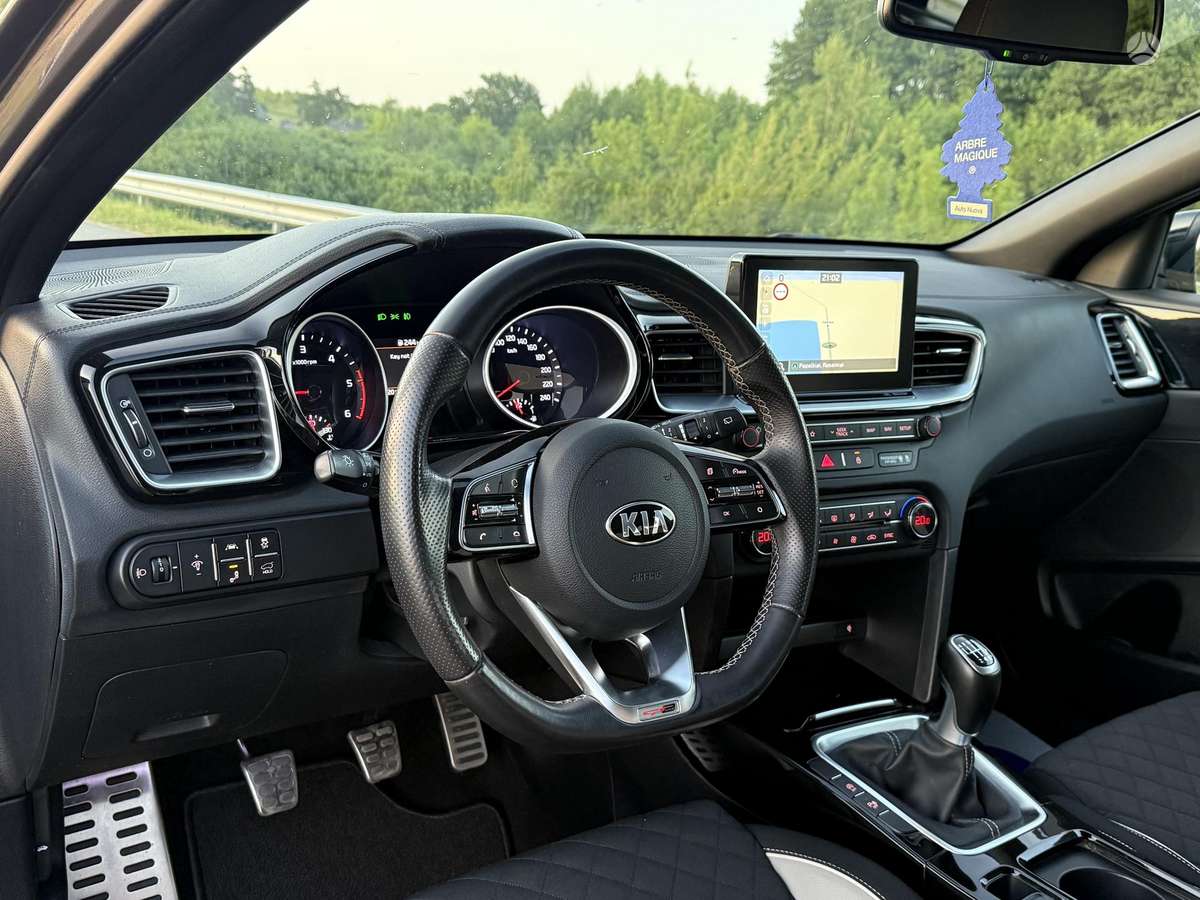Kia Ceed, 1.6 l., universalas