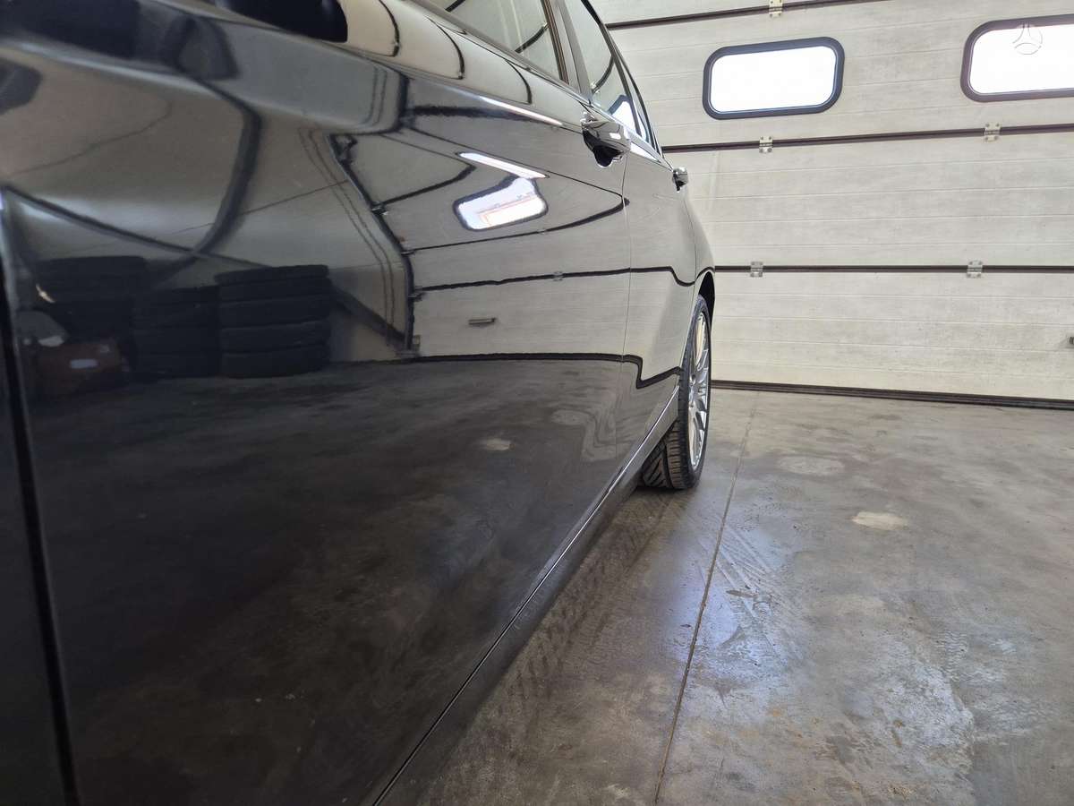 BMW 116, 2.0 l., hatchback