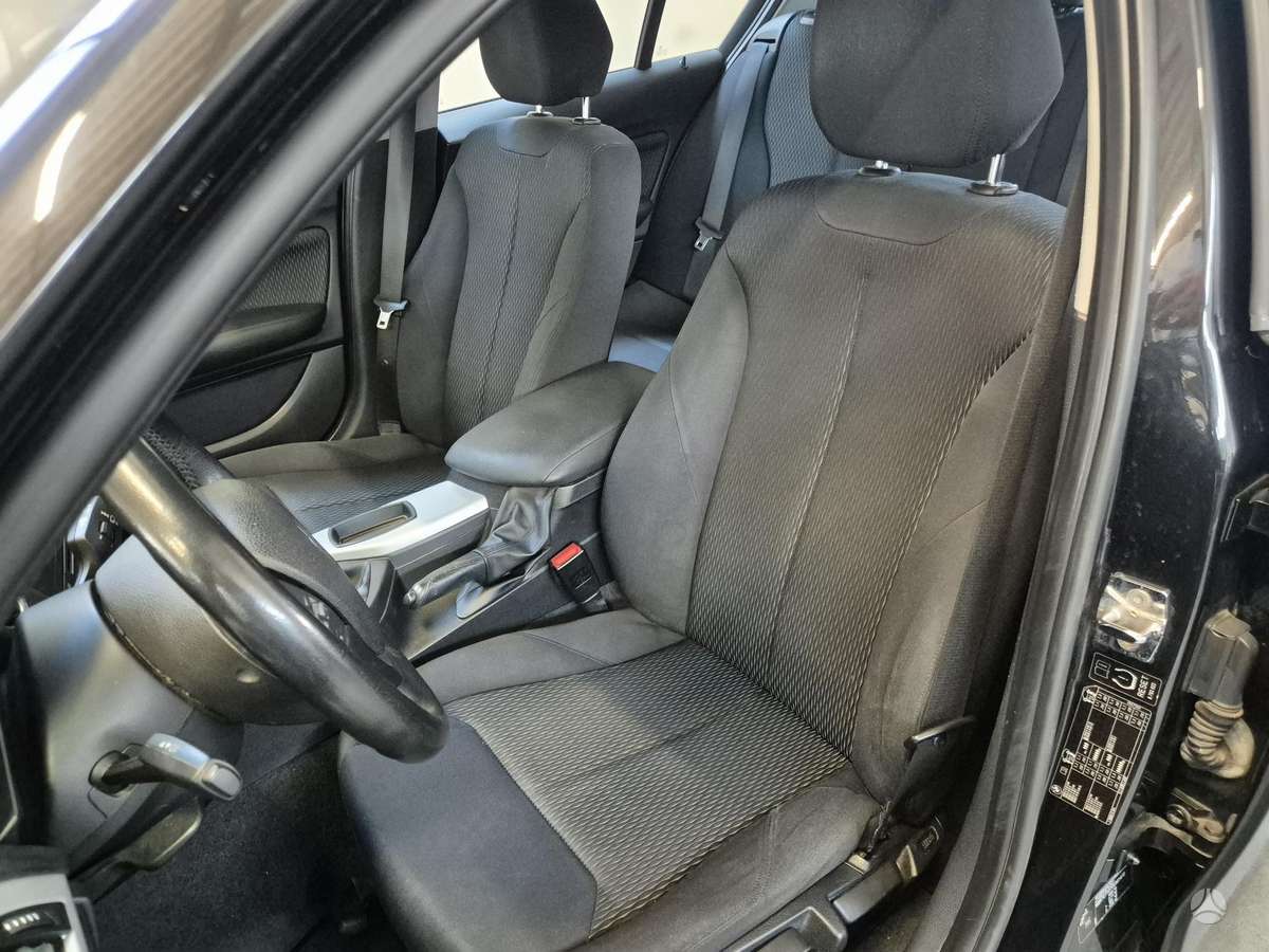 BMW 116, 2.0 l., hatchback