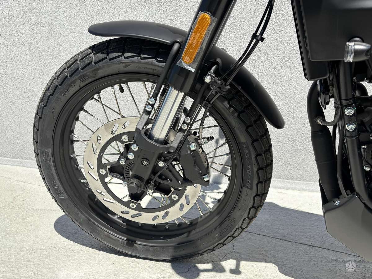 Brixton Crossfire 125LC 124cc, street / classic