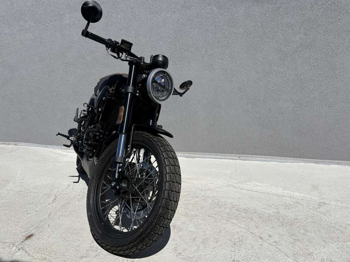 Brixton Crossfire 125LC 124cc, street / classic