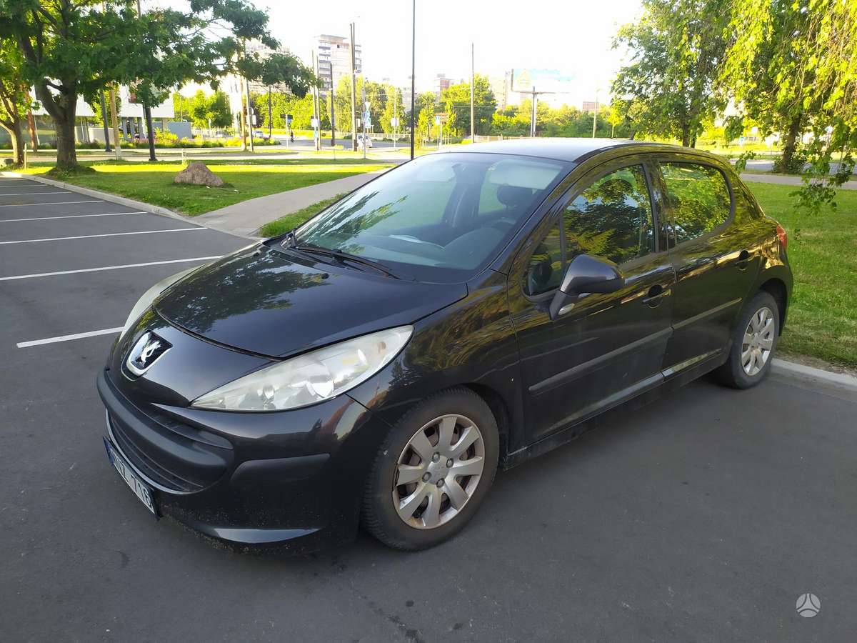 Peugeot 207 - 1