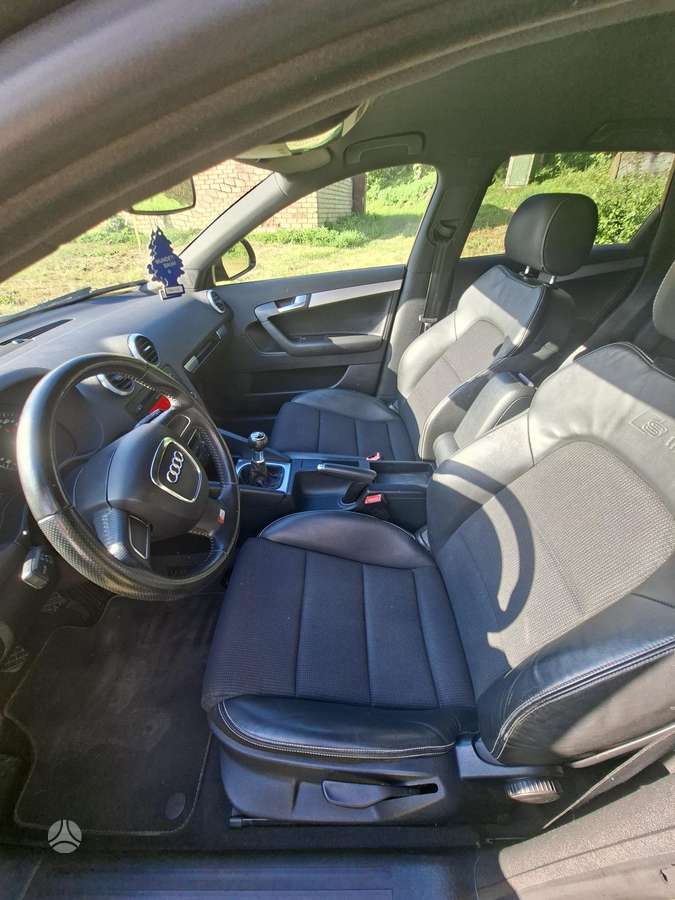 Audi A3, 1.8 l., Хэтчбек
