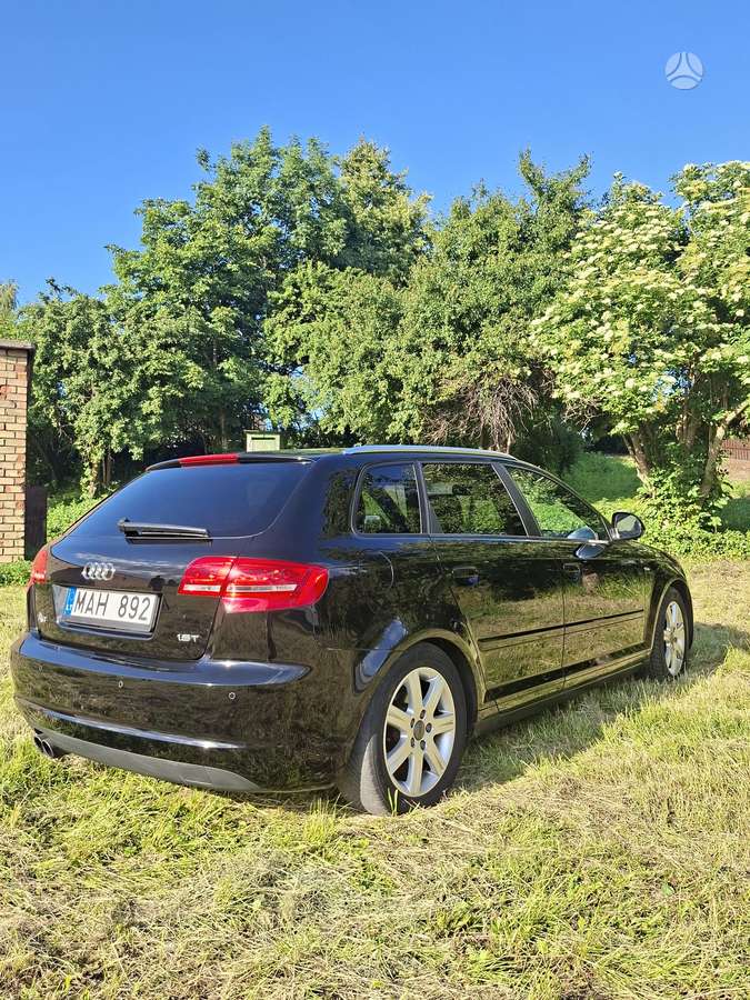 Audi A3, 1.8 l., hatchback