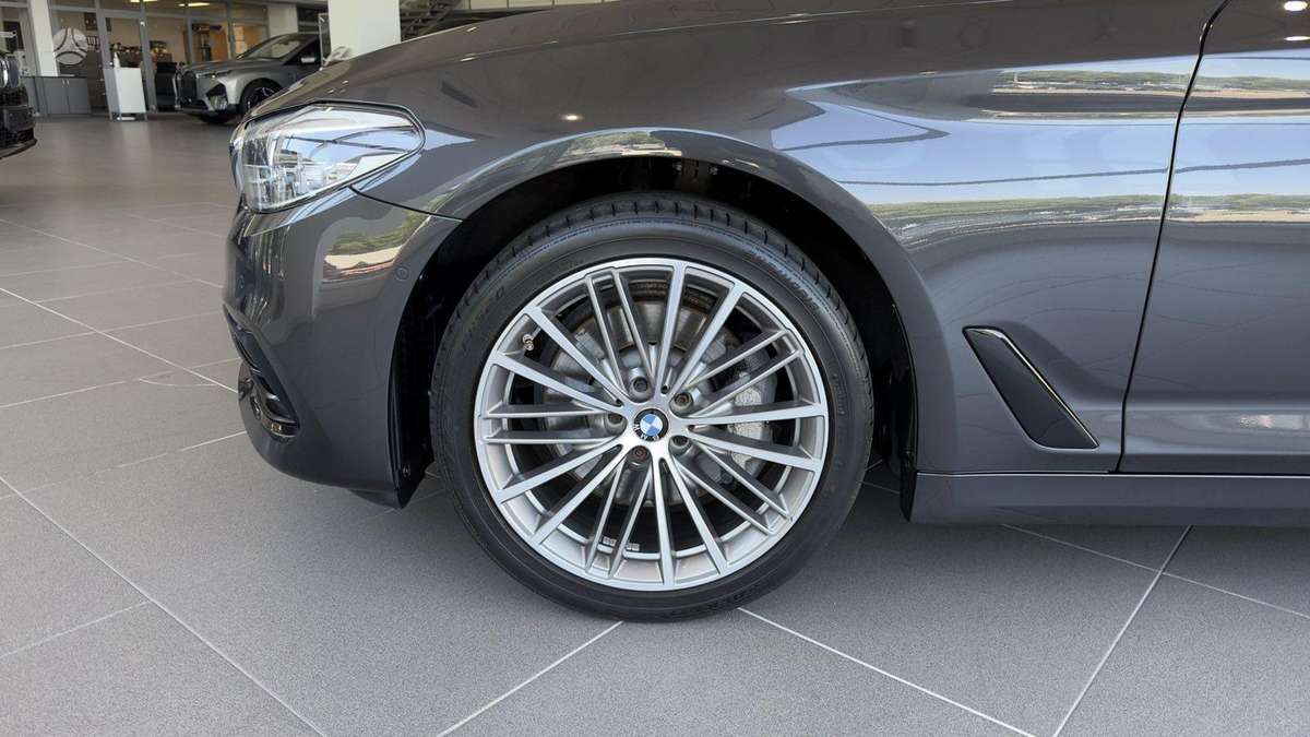 BMW 525, 2.0 l., Универсал