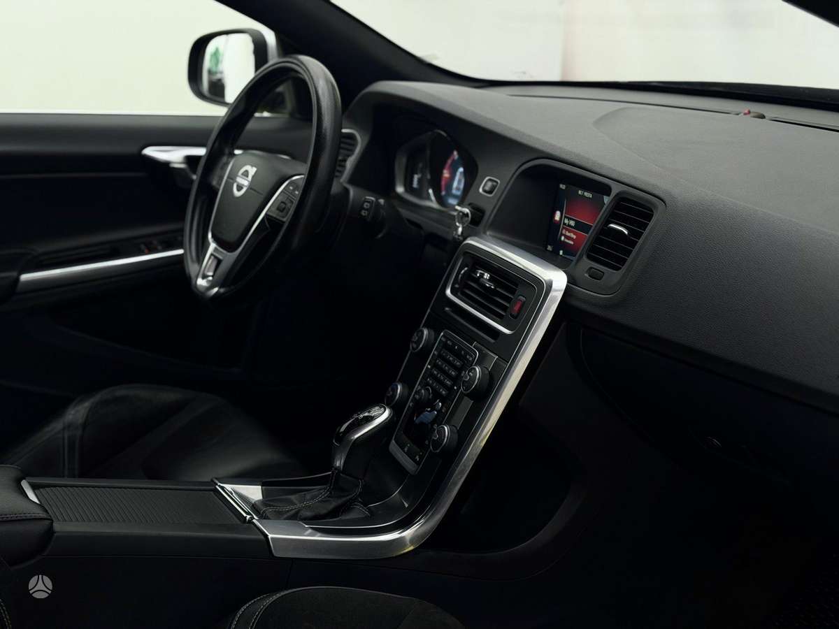 Volvo V60, 2.0 l., Универсал