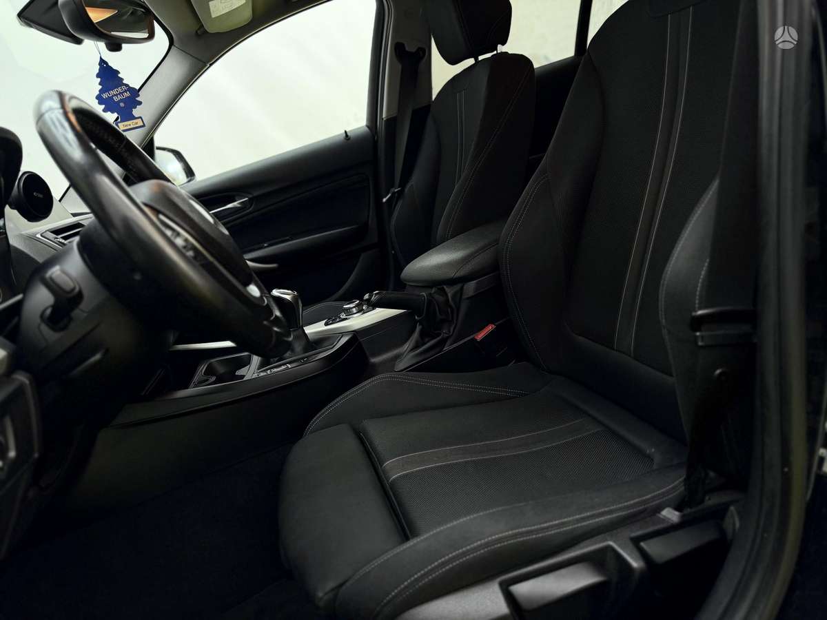 BMW 118, 2.0 l., hatchback