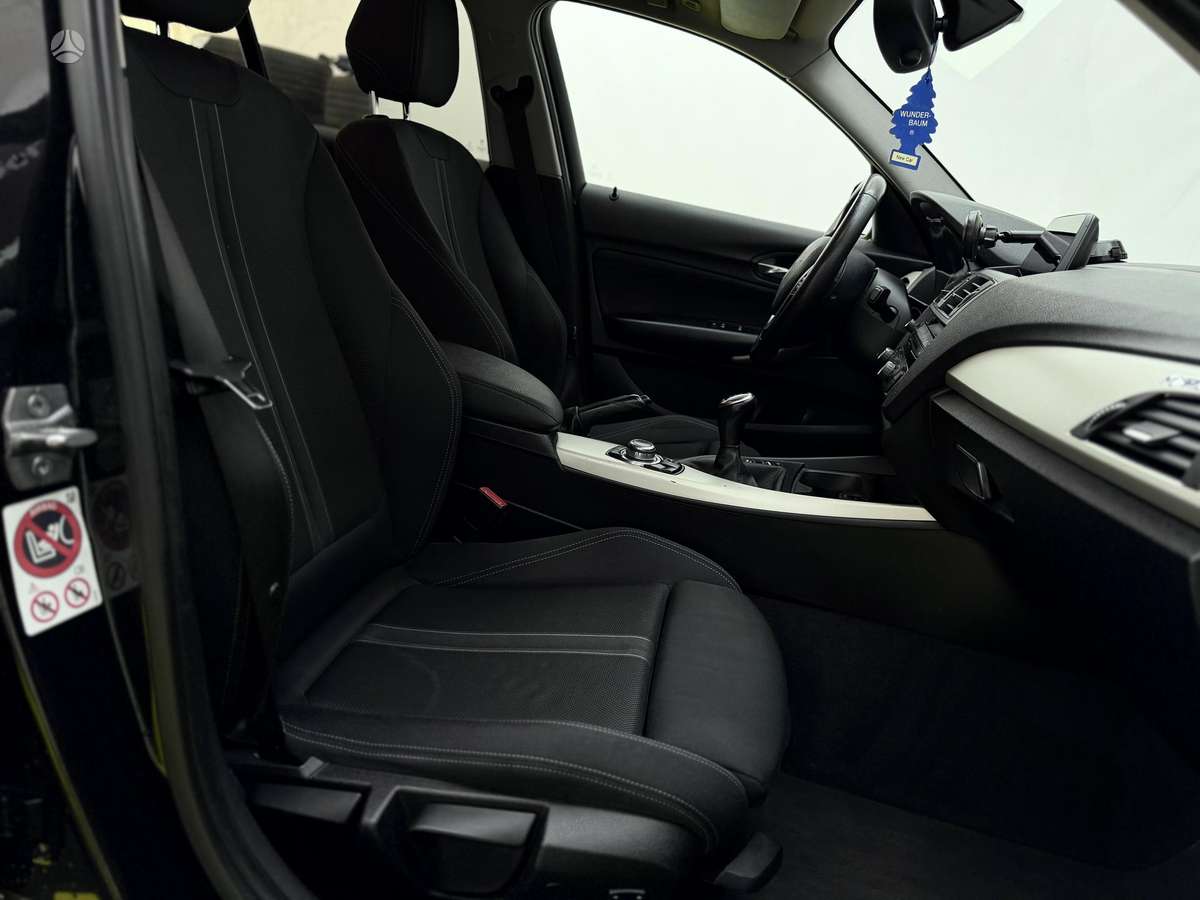 BMW 118, 2.0 l., hatchback
