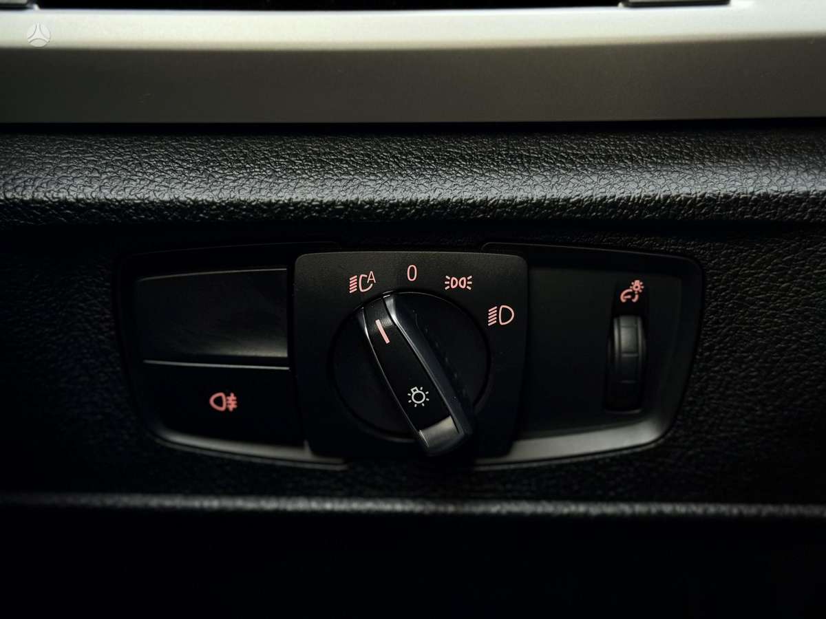 BMW 118, 2.0 l., hatchback