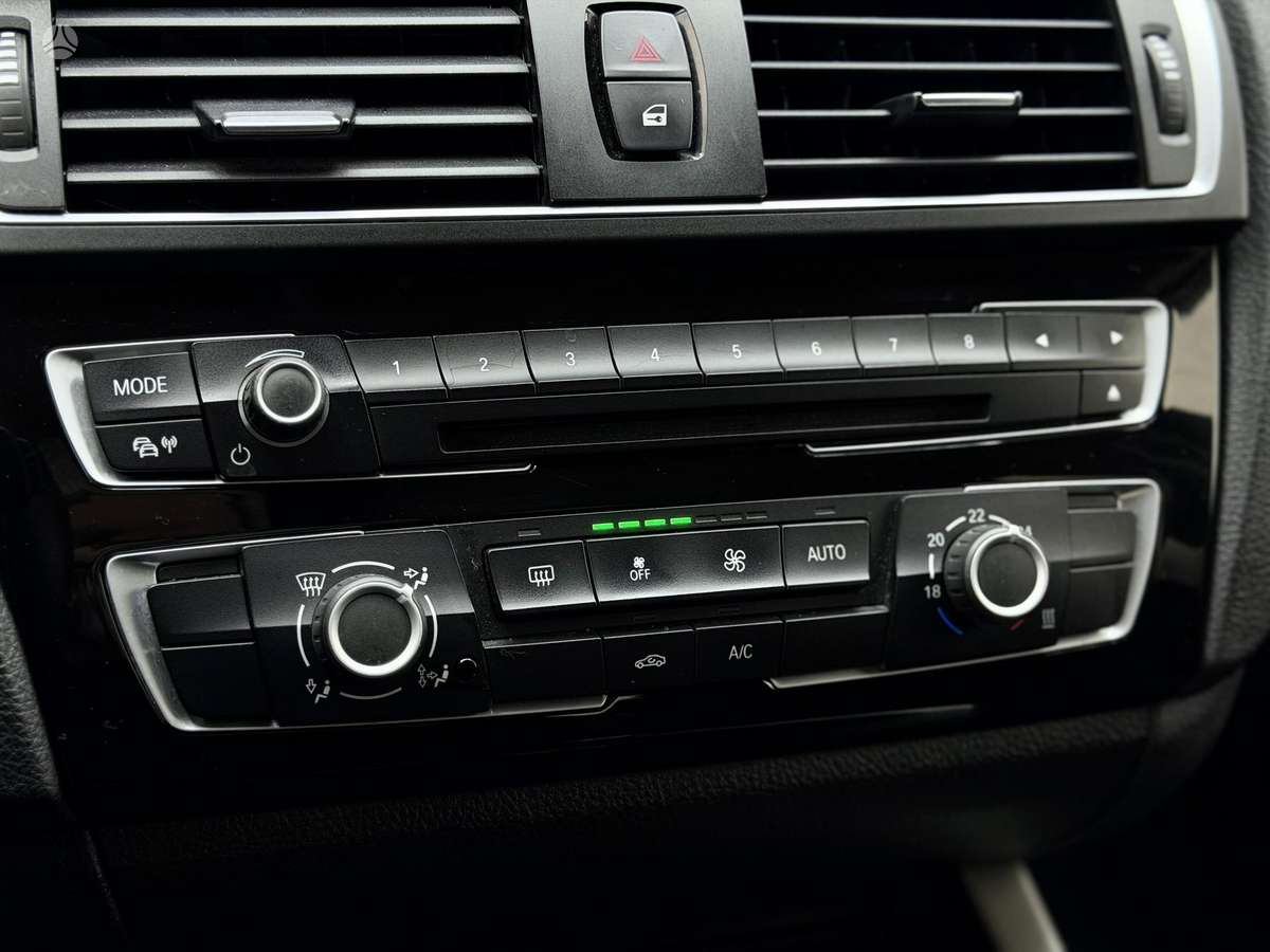 BMW 118, 2.0 l., hatchback