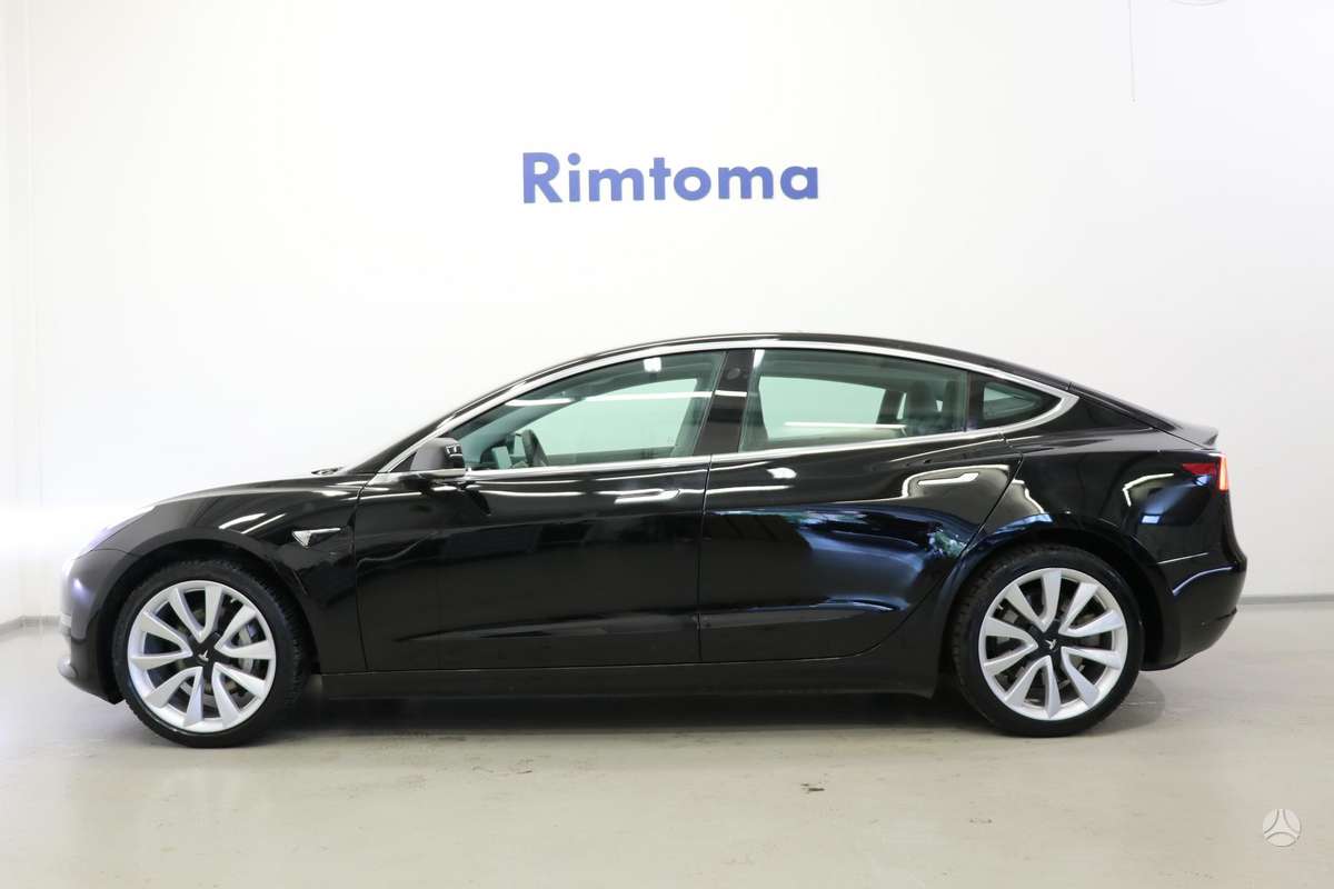 Tesla Model 3, 78 kWh, hatchback