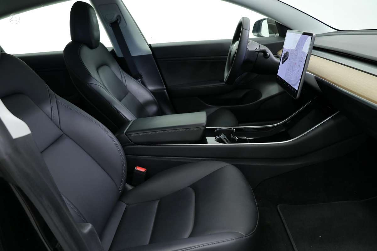 Tesla Model 3, 78 kWh, hatchback