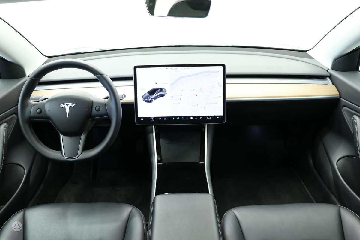 Tesla Model 3, 78 kWh, hatchback