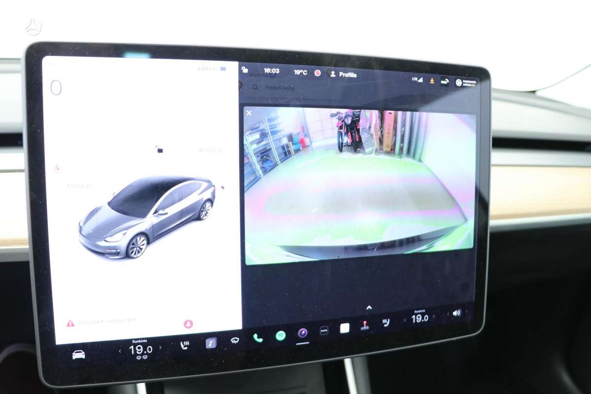 Tesla Model 3, 78 kWh, hatchback