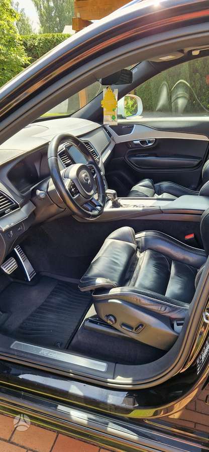 Volvo XC90 - 10