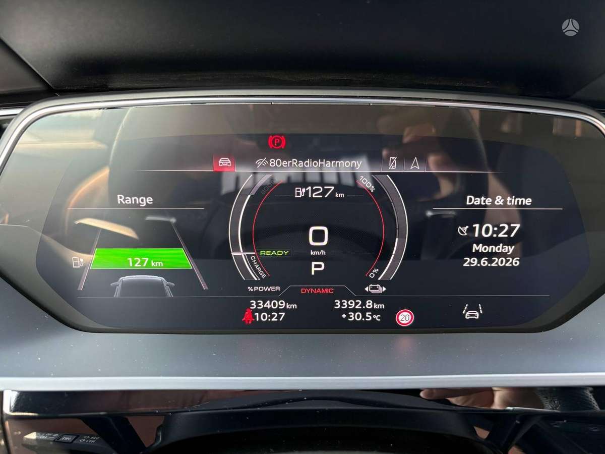 Audi e-tron S, 95 kWh, off-road / crossover