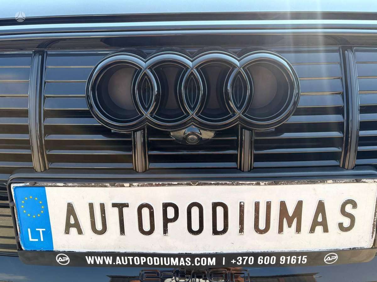Audi e-tron S, 95 kWh, off-road / crossover