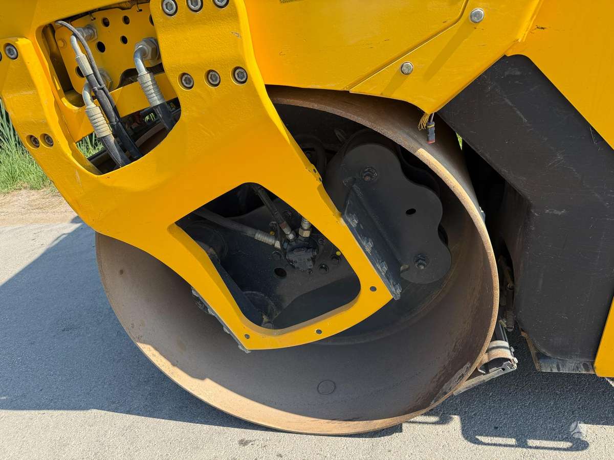 Bomag BW141AD-5, vibro technika