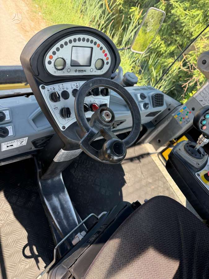 Bomag BW141AD-5, vibro technika