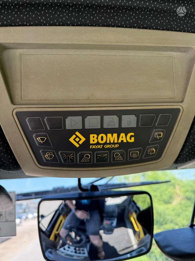 Bomag BW141AD-5, vibrator / compactor