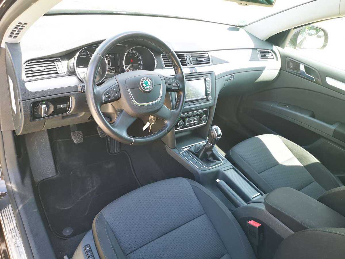 Skoda Superb, 2.0 l., Хэтчбек