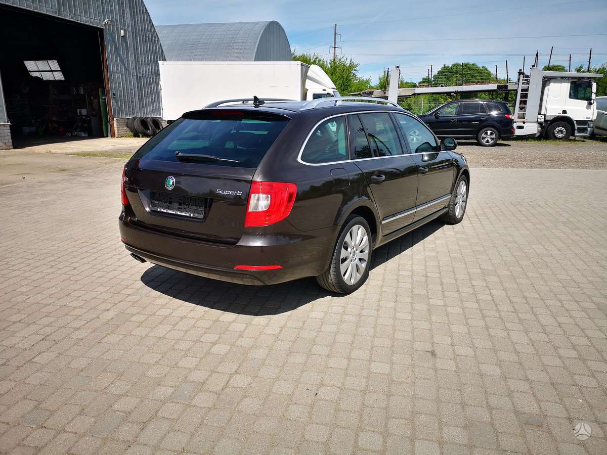 Skoda Superb, 2.0 l., hatchback
