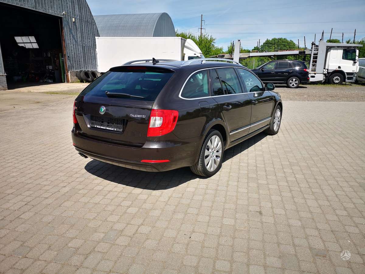 Skoda Superb, 2.0 l., Хэтчбек
