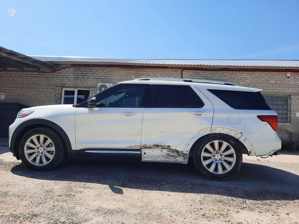Ford Explorer, 2.3 l., off-road / crossover
