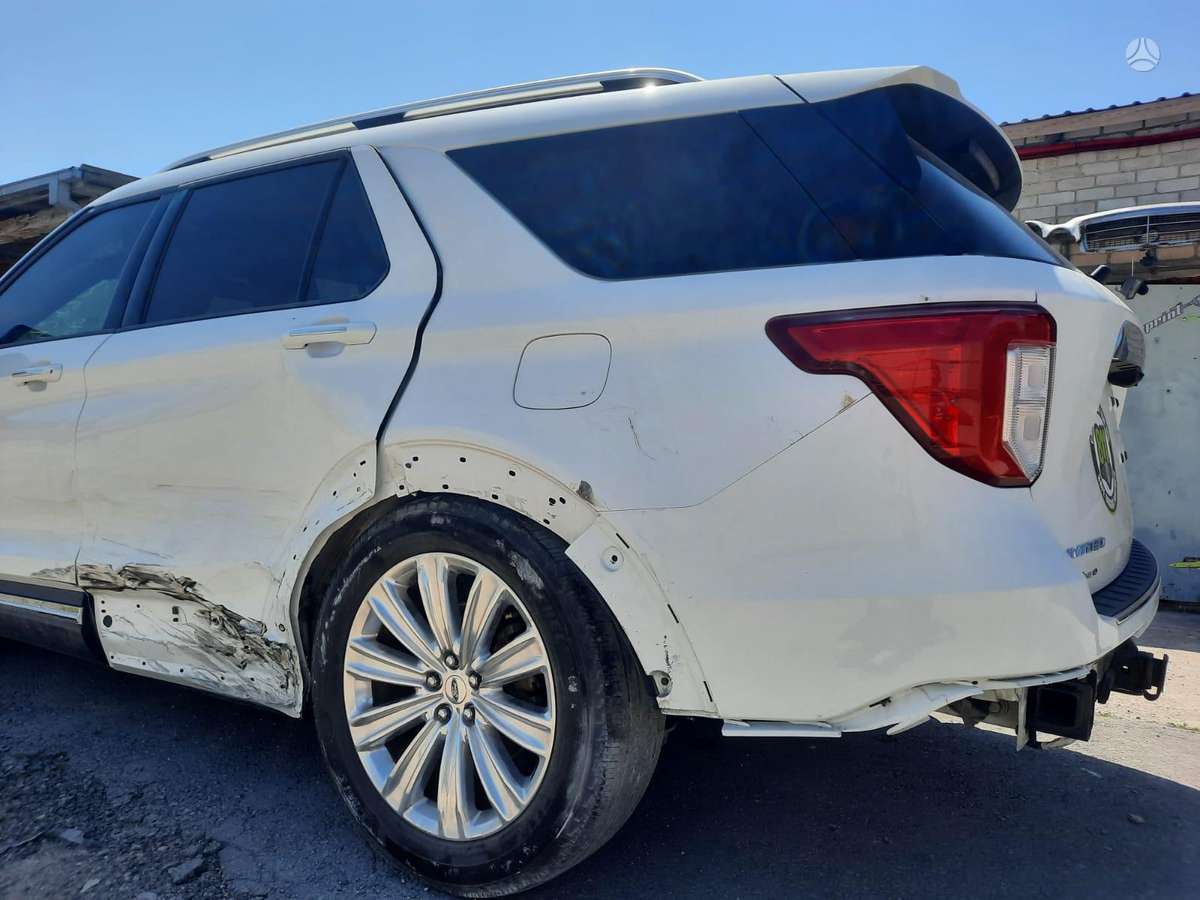 Ford Explorer, 2.3 l., off-road / crossover