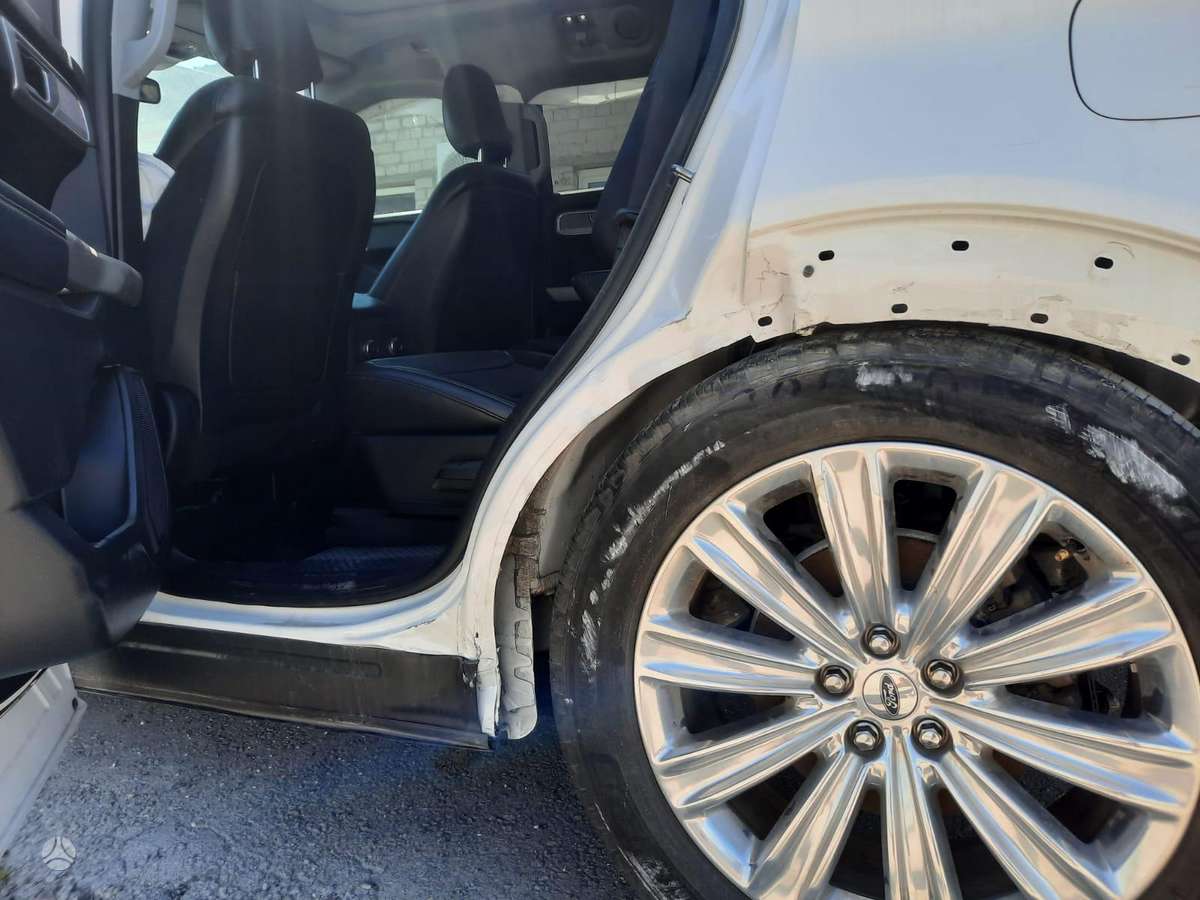 Ford Explorer, 2.3 l., off-road / crossover