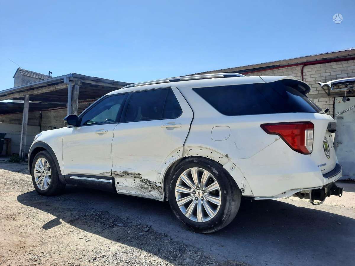 Ford Explorer, 2.3 l., off-road / crossover