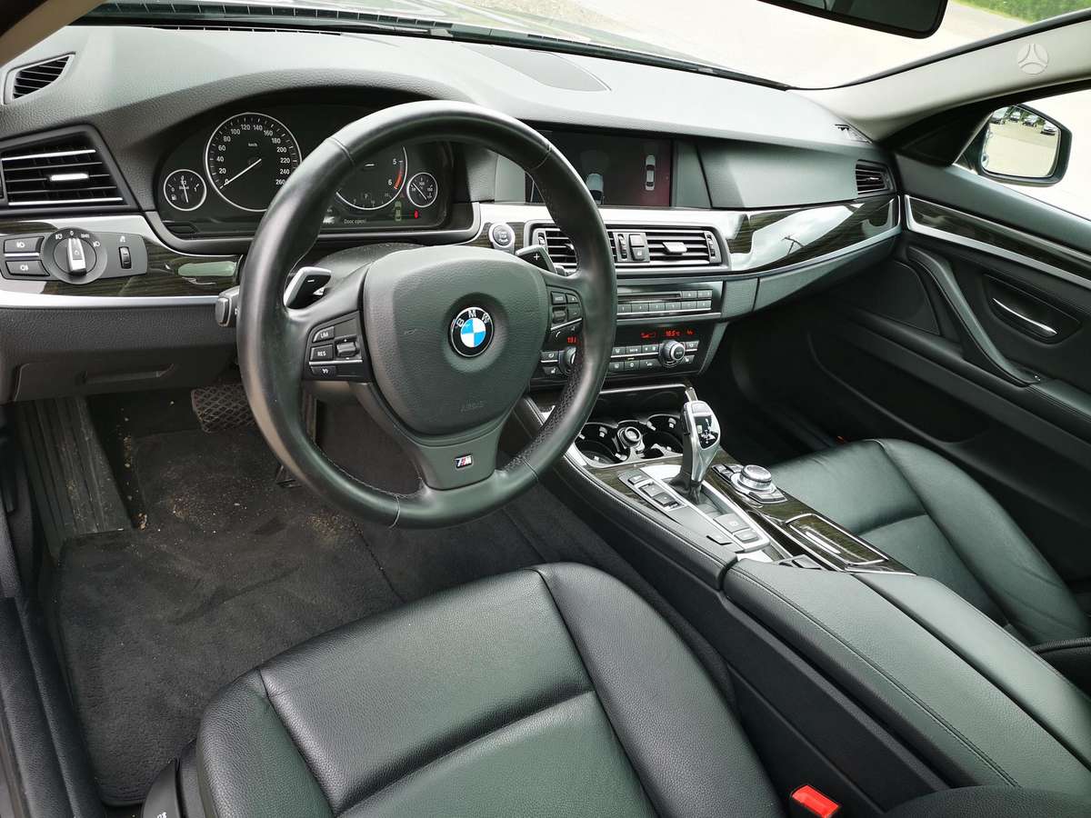BMW 520, 2.0 l., Седан
