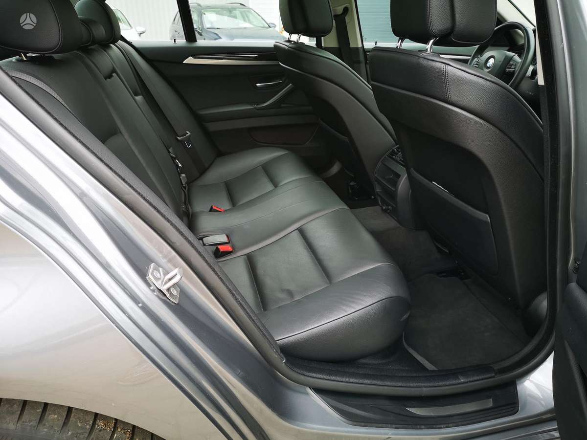 BMW 520, 2.0 l., Седан