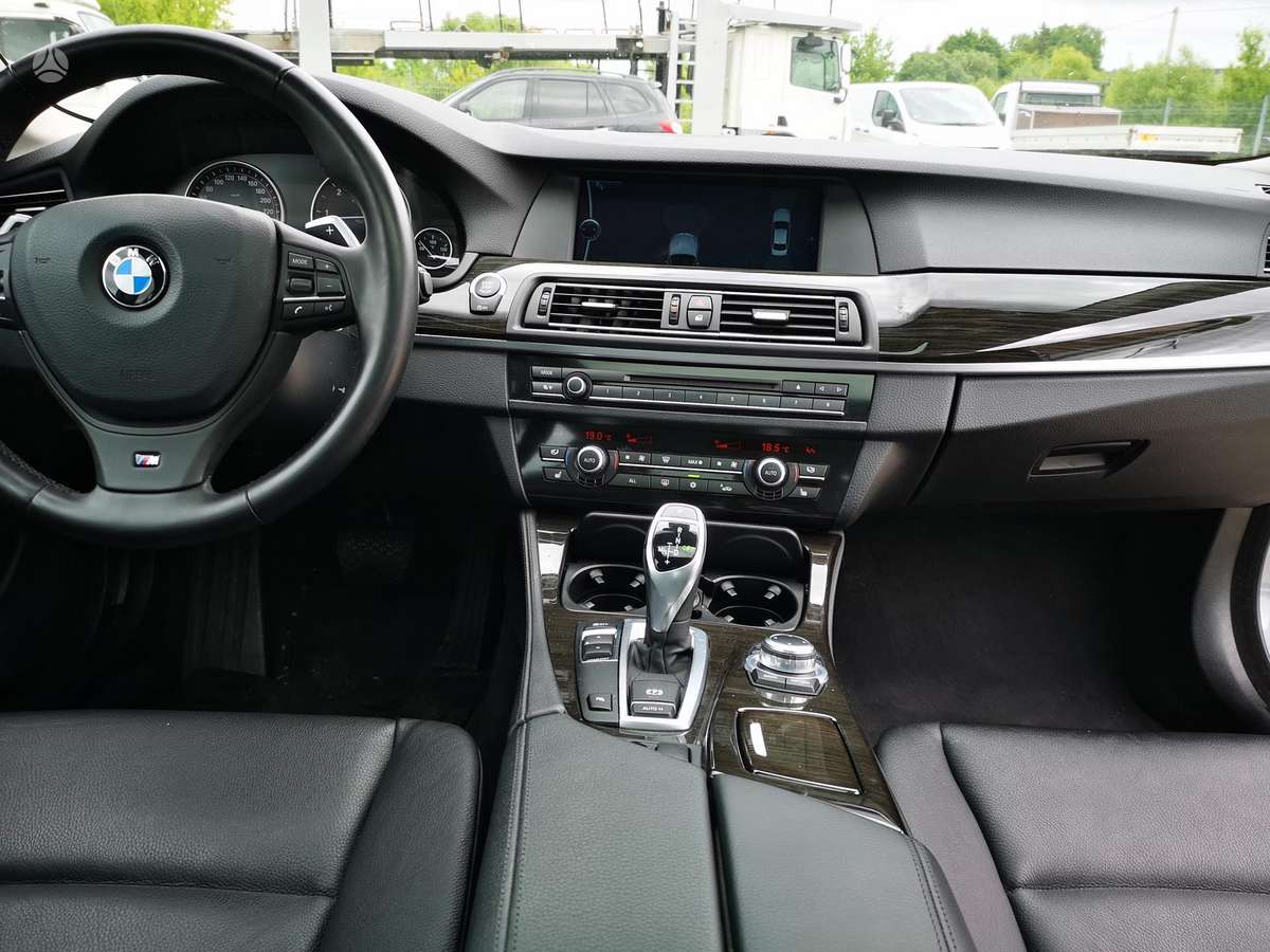 BMW 520, 2.0 l., Седан